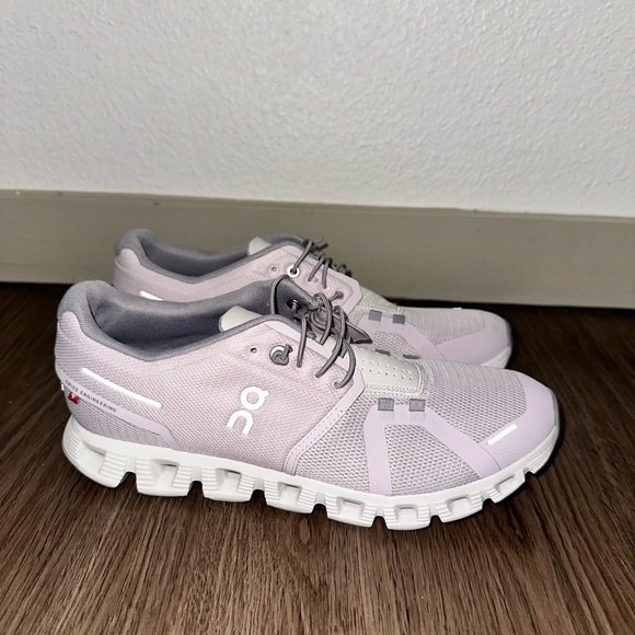 Women’s On Cloud 5 shoes size 10 - Picture 1 of 7